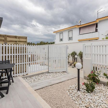 Pula Comfy Apartment W/ Private Parking Exterior photo